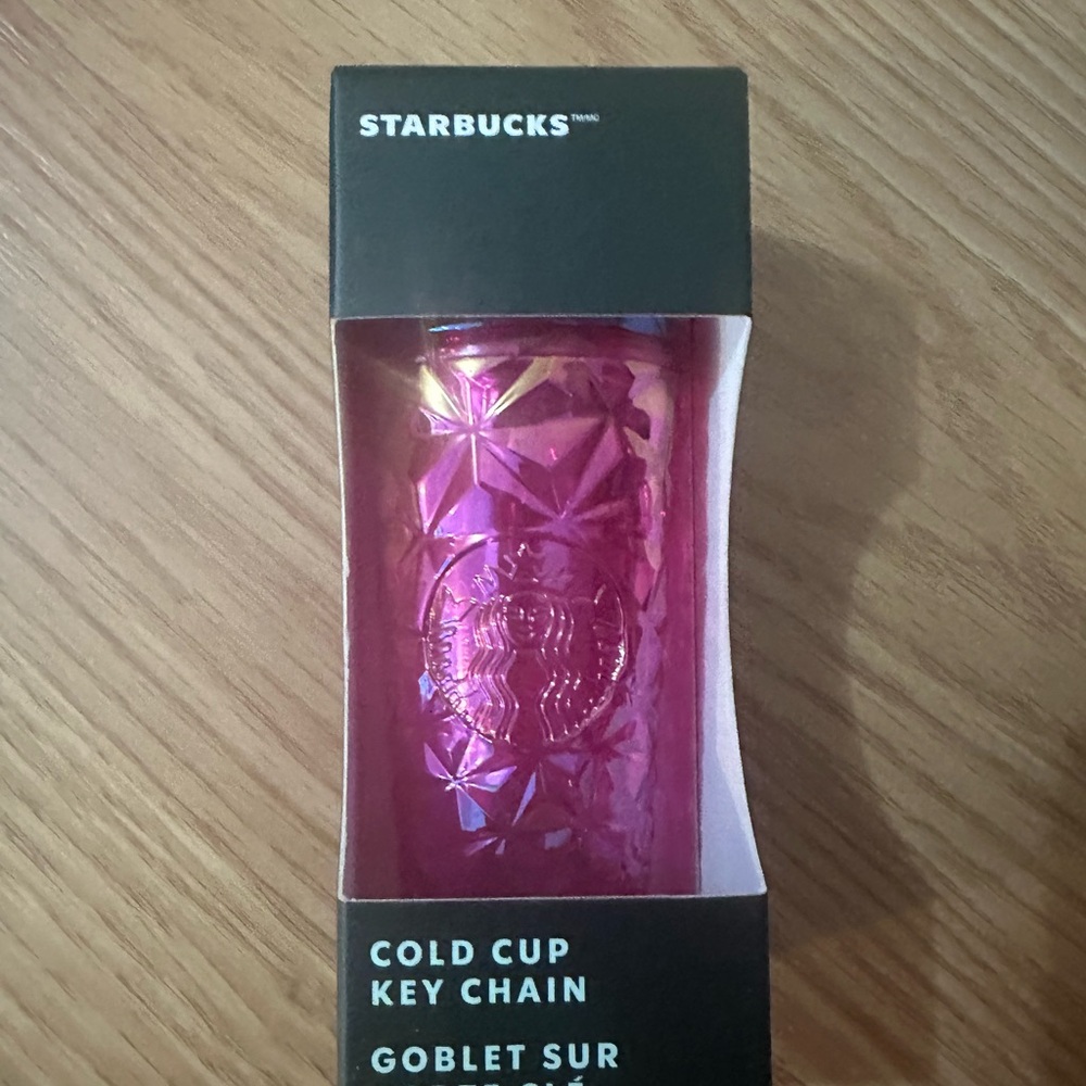 Starbucks, cold cup keychain in fuchsia pink - Picture 3 of 3